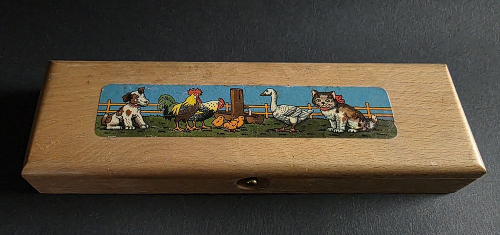 Piórnik z liczydłem