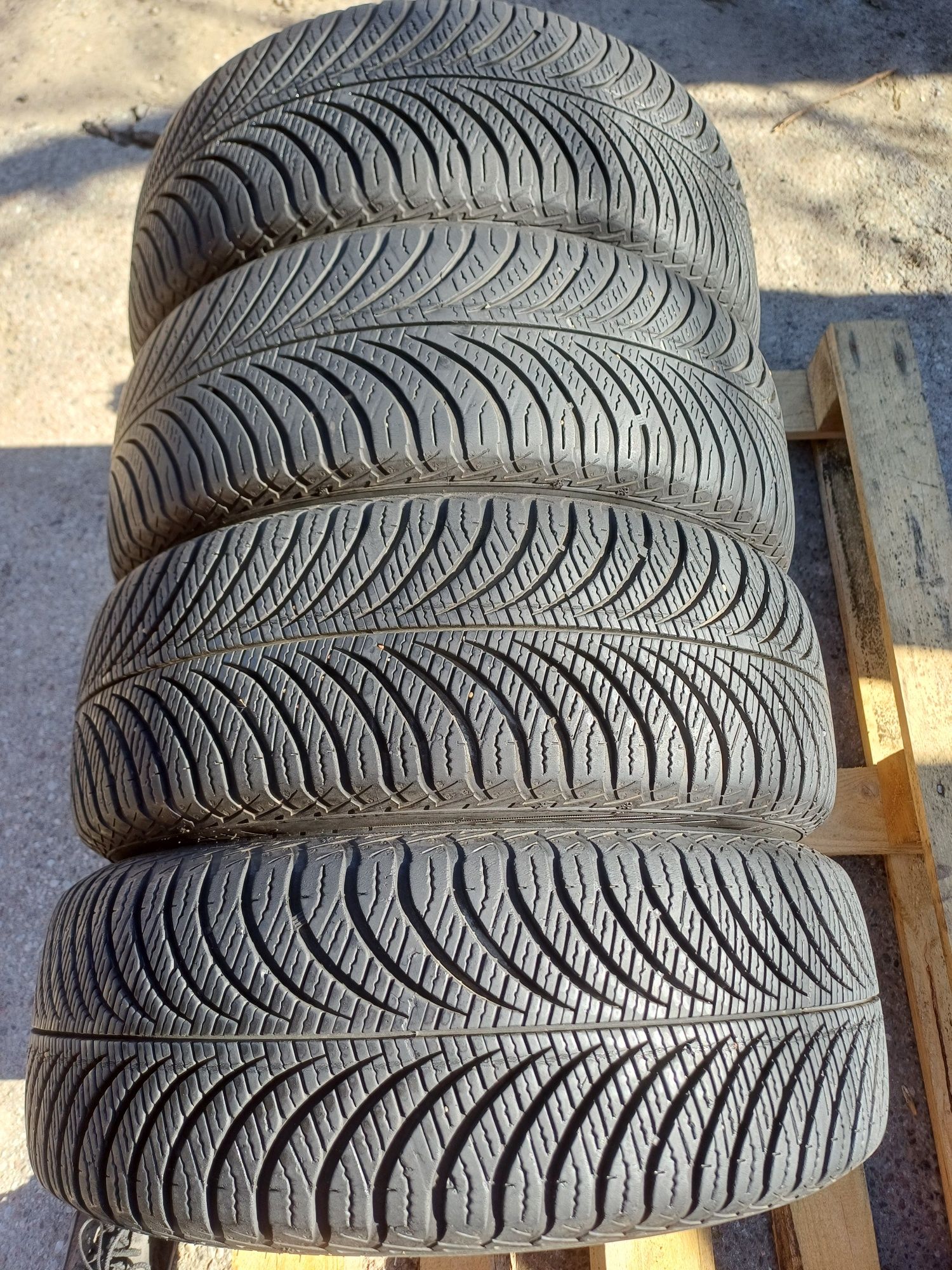 Oryginalne felgi 14" VW Polo 5x100 et43 6J oc57,1mm