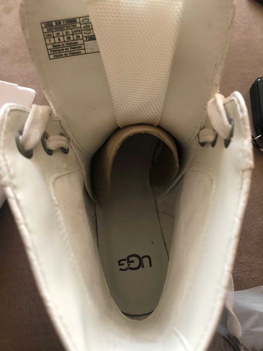 Уги Білі черевики UGG Daren Color: WHITE EXOTIC