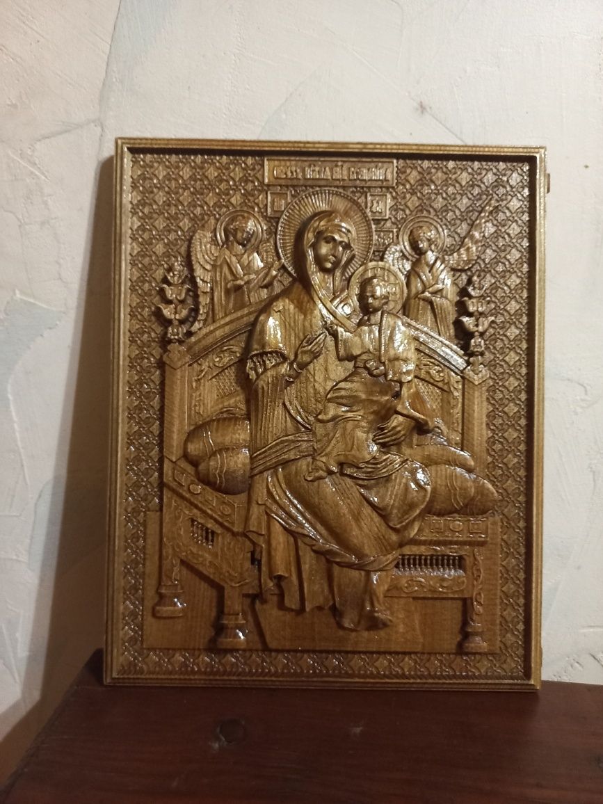 Ікони дерев'яні різьблені