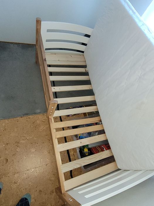 Łóżko dziecięce-młodzieżowe