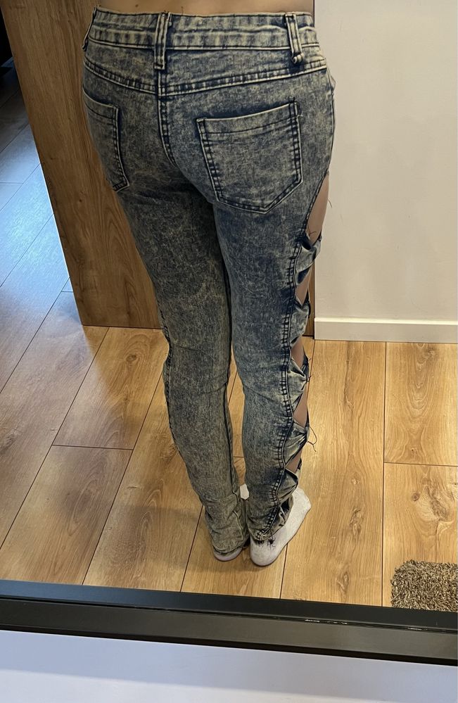 Spodnie jeansowe wstążki XS