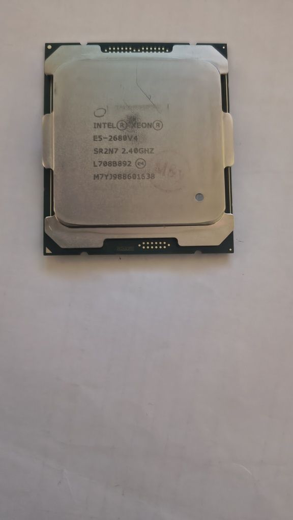 Процесори 2011v3 та v4 socket 2011-3