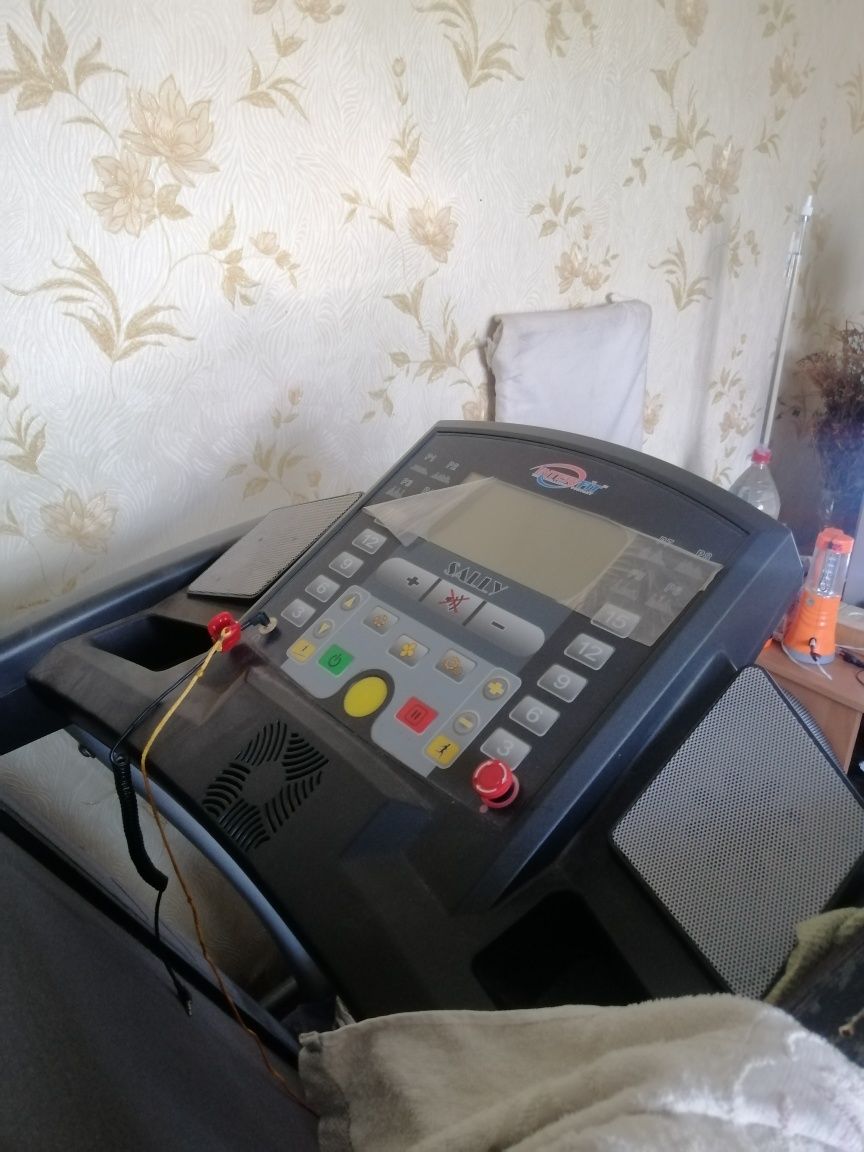 Бігова доріжка InterFit Sally KL-1312
