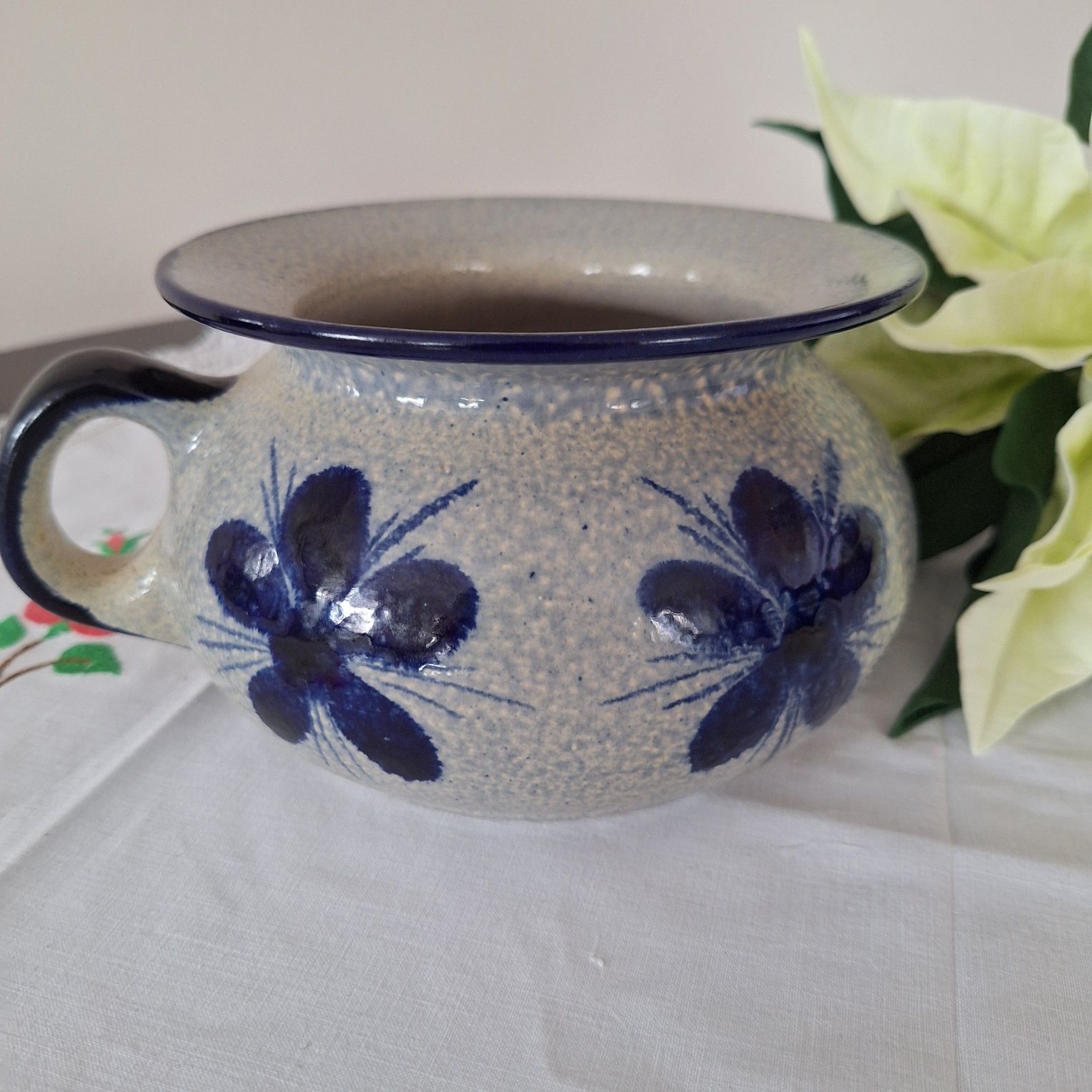 Niemiecki garnek ceramiczny z uchem