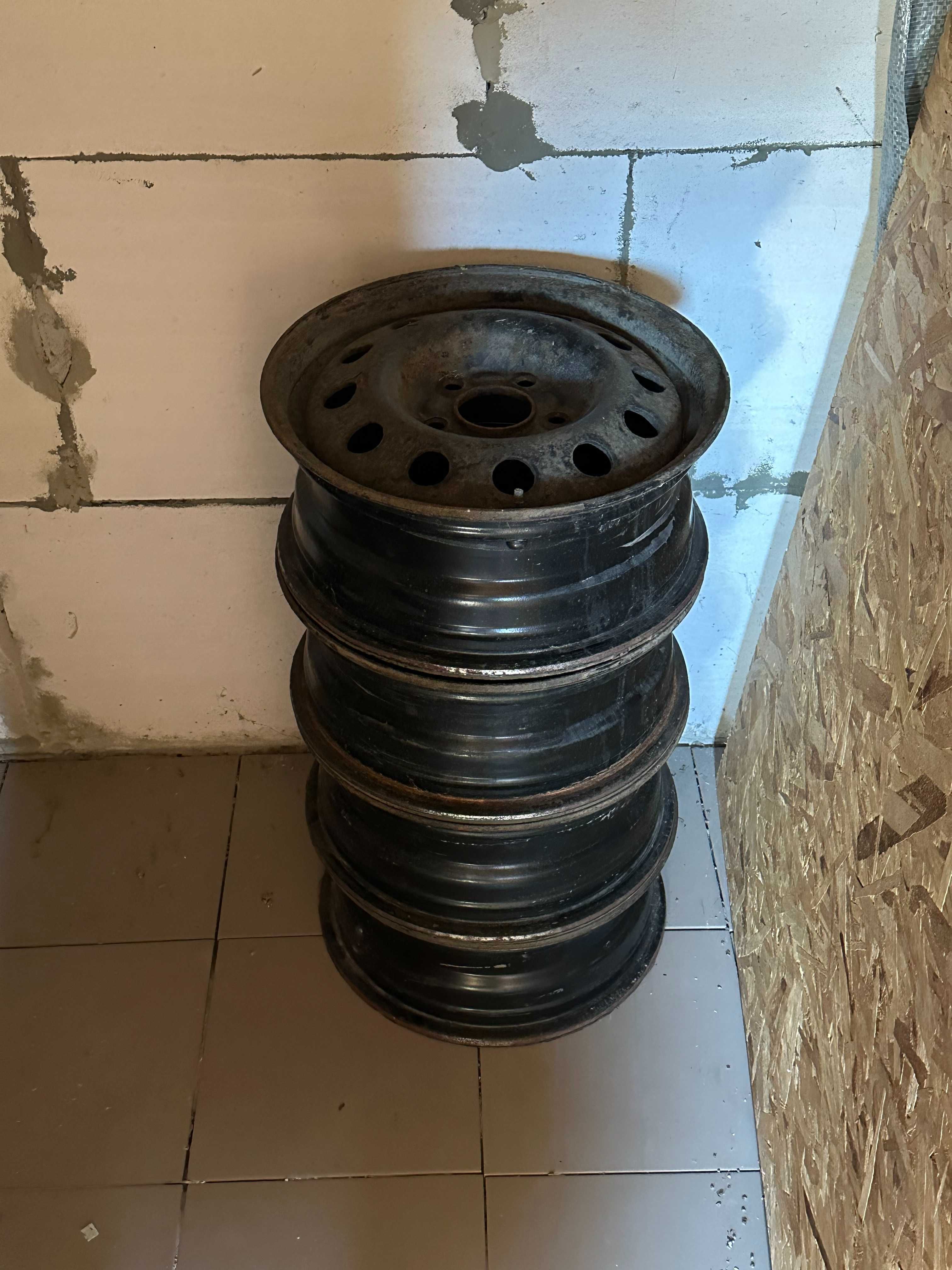 Продам металеві диски R15