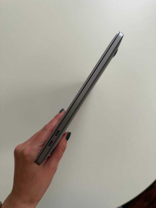 Продаю MacBook Pro (13", 2020) в ідеальному стані