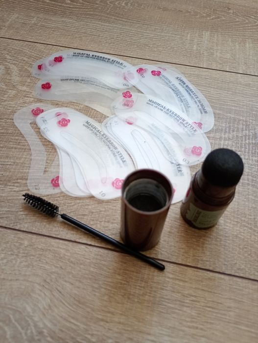 Stempel do brwi , kolor czarny