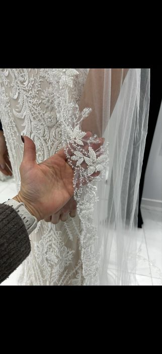 Angela suknia slubna krysztalki dluga syrenka dekolt dopasowana