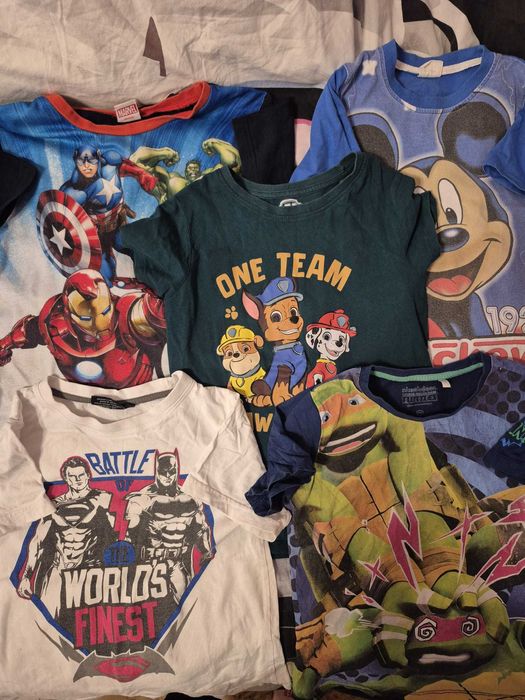 Bajkowa paczka ubrań 128 cm używana +GrATISY