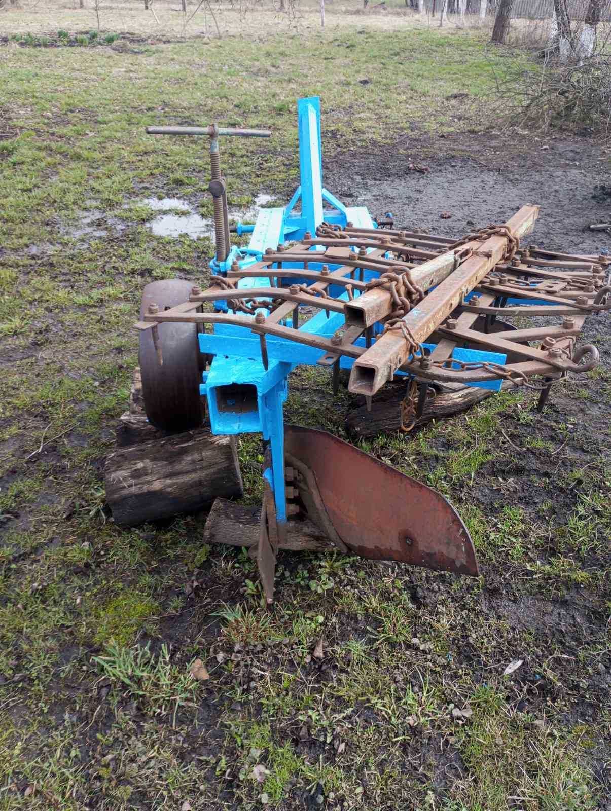 Продам Плуг двукорпусний 2/35