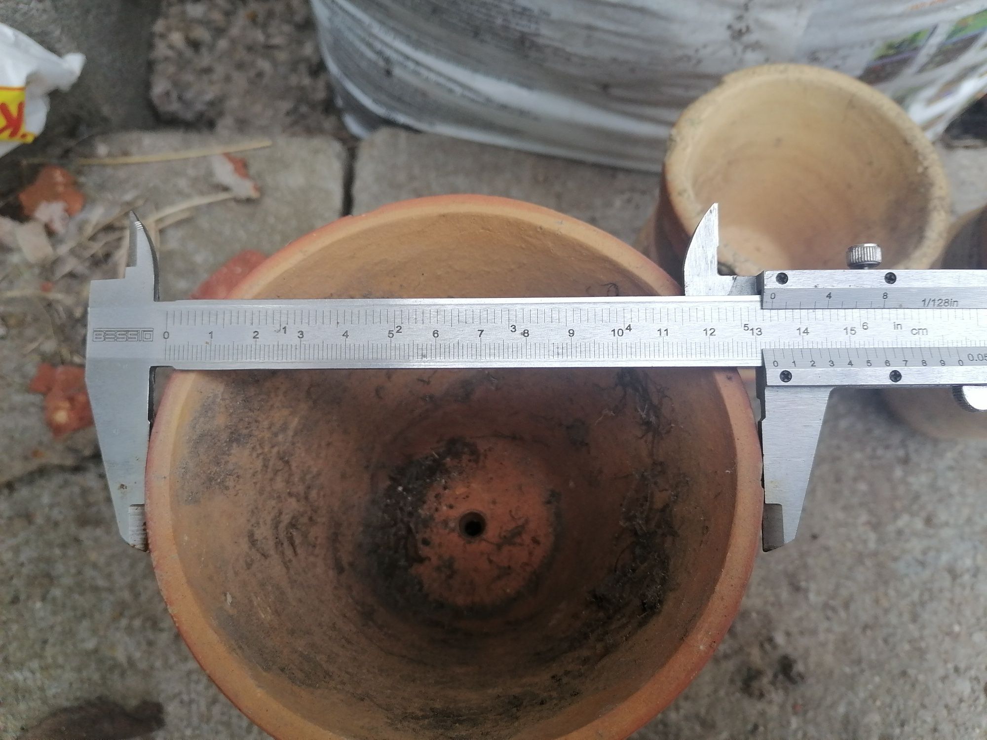 Doniczki gliniane do 100 sztuk średnica od 8cm do 13