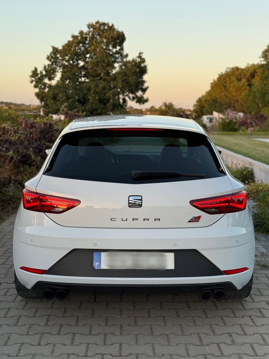 SEAT Leon SC 2.0 TSI S&S DSG Cupra 300