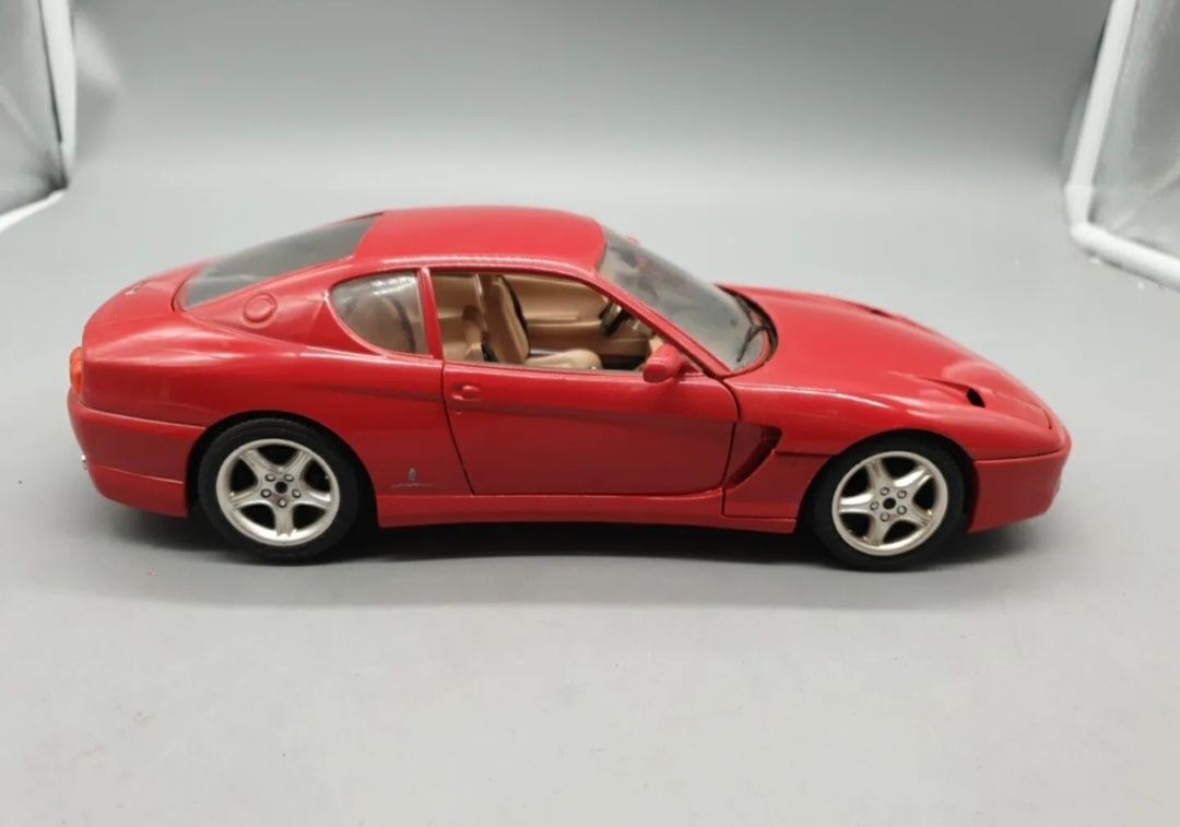 Model auta w skali 1:18 Bburago Ferrari 456GT 1992r