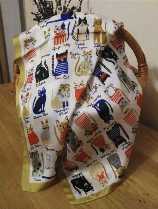 Nowa apaszka koty kocięta koty 70 x 70 jedwab