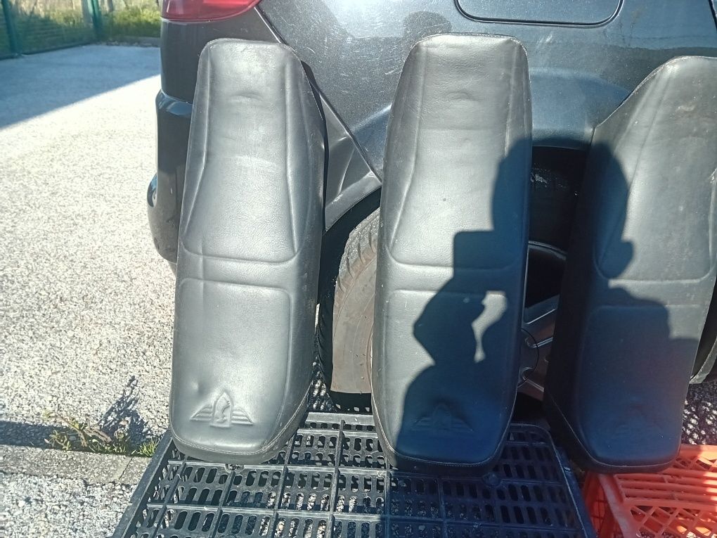 4 bancos para motorizada antiga XF25 Provenientes de Stock antigo