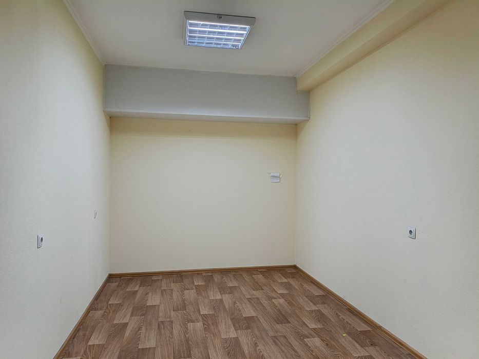 Офіс 52кв.м та менше на Борщагівки, 1 поверх.