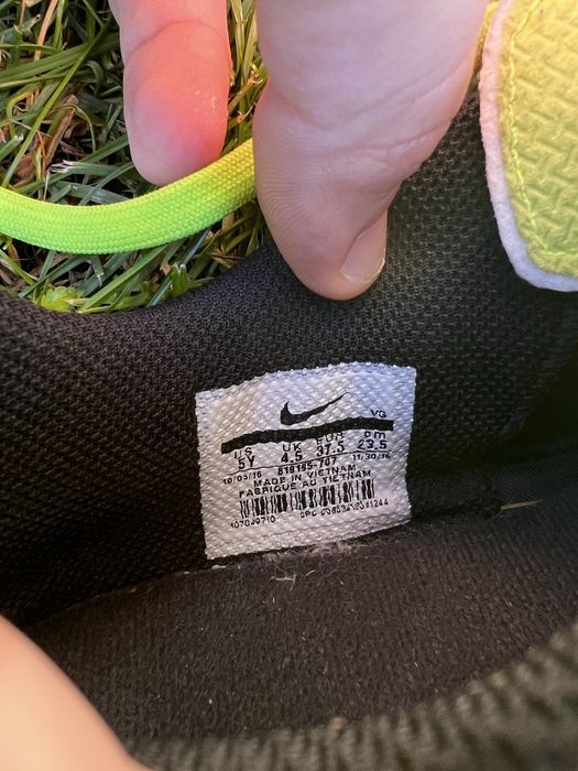 Korki Nike Tempo rozmiar 37.5