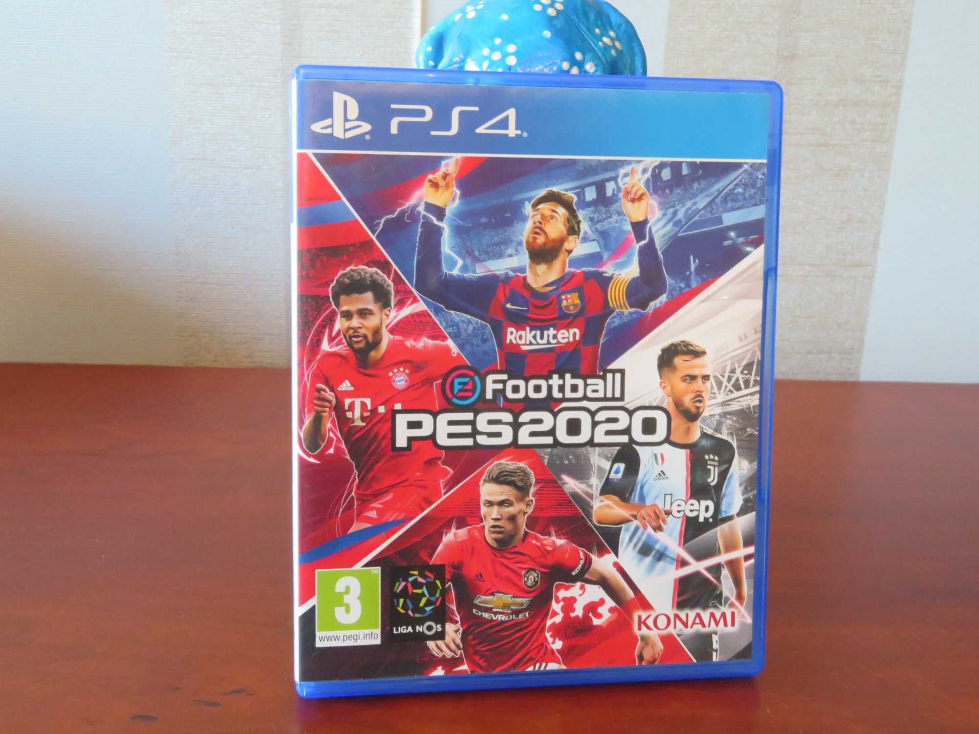 Jogos FIFA e PES PS4