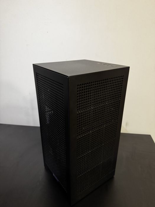 Mini-ITX NZXT H1 V2 / Ryzen 7 3800X / RTX 3060 12GB / 32GB RAM