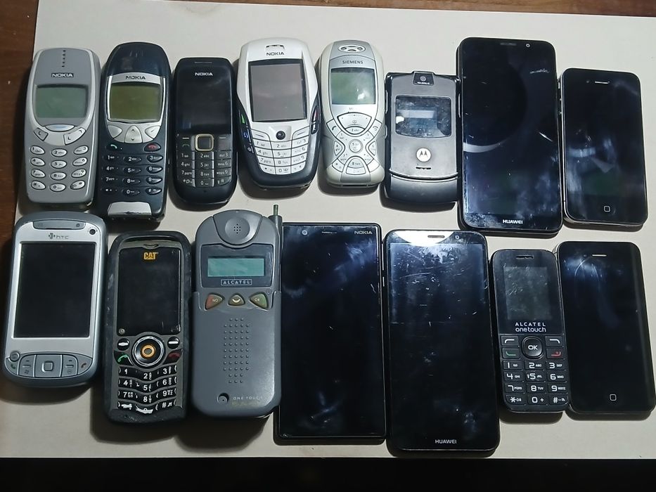 Lote de telemóveis