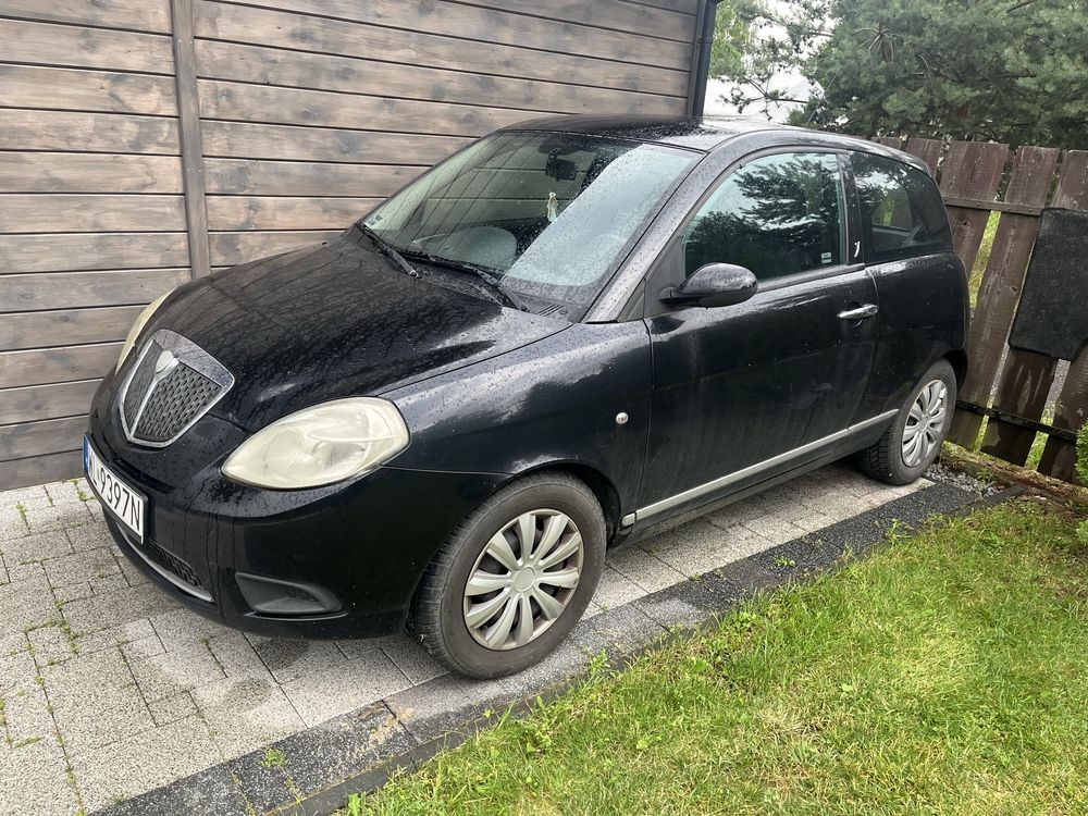 Lancia ypsilon 1.2 benzyna