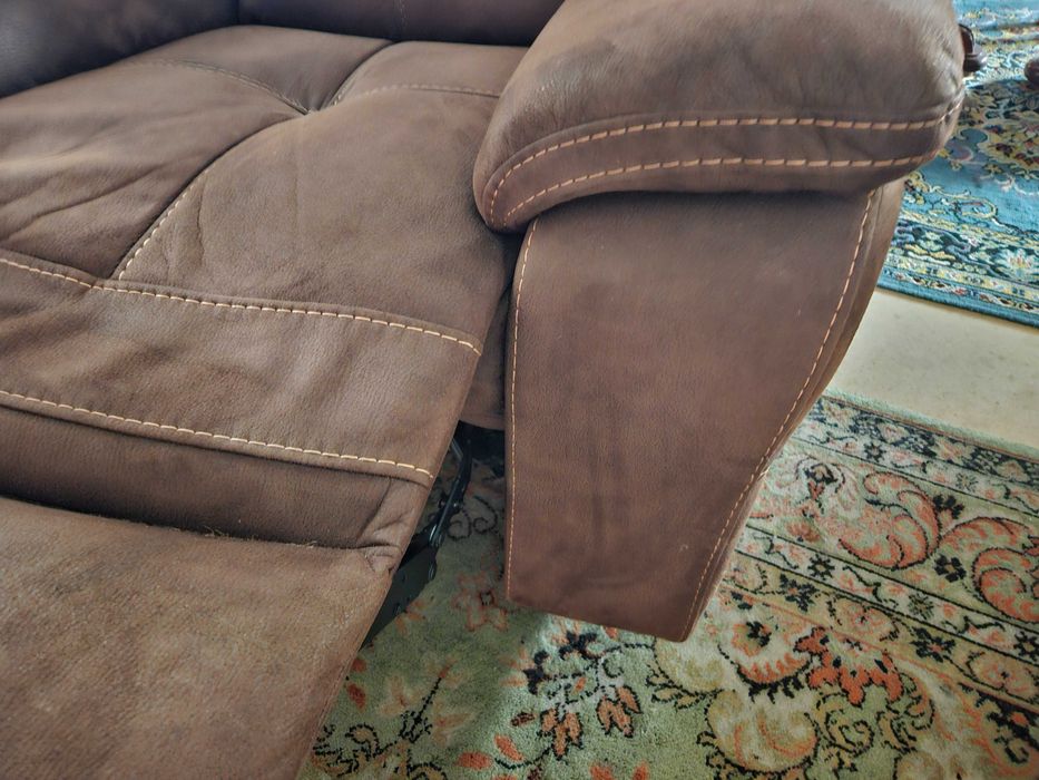 Excelente sofá relax - Marca Cheers - óptimo estado geral