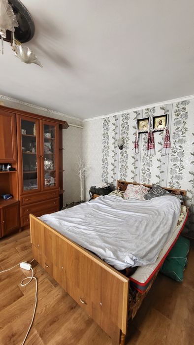 Продаю будинок в Миколаївському районі.