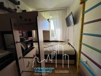 Продам світлу трикімнатну квартиру в самому центрі міста!!!