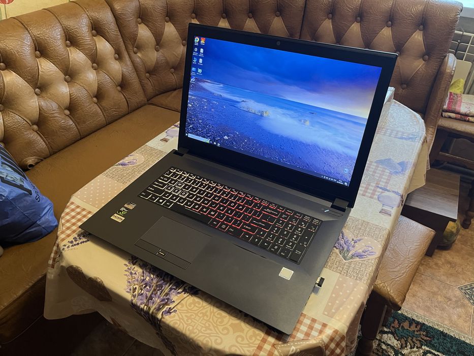 Потужний ігровий ноутбук Clevo N850 (i7 7700 GTX 1050 4GB)