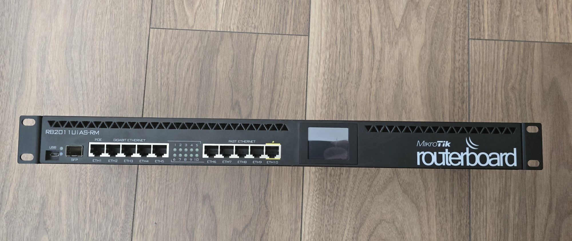 Маршрутизатор Mikrotik RB2011UiAS-RM