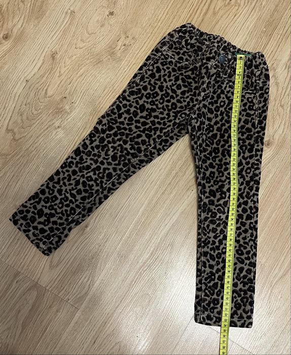Продам вельветові штани 3-4 роки UC of Benetton
