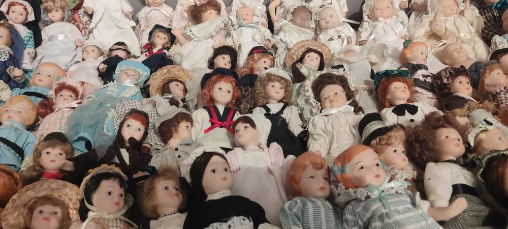 Bonecas de porcelana