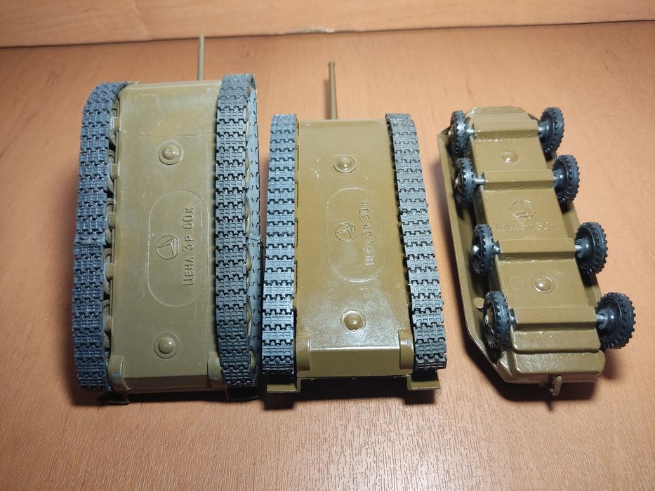 СССР Танки металлические коллекционные Т34-85 СУ-100 БТР-344