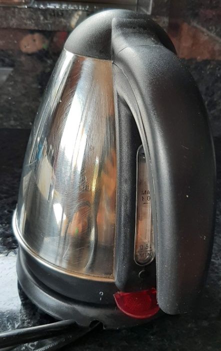 Fervedor eléctrico flama em inox 1lit