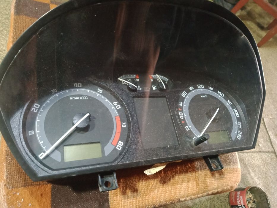 Щиток приборов на ШКОДУ ФАБИЯ 1.4-16 кл,Актавия ТУР