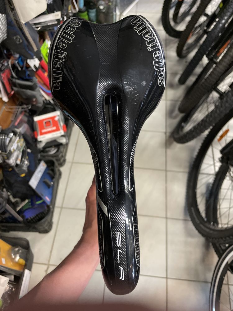 Sztyca monolink i siodlo Selle Italia slr