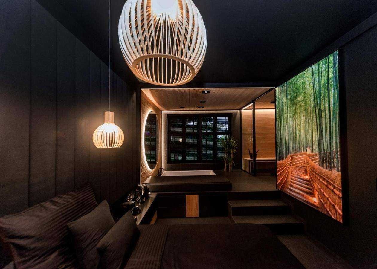 Sauna & Jacuzzi Apartment dla par w centrum miasta