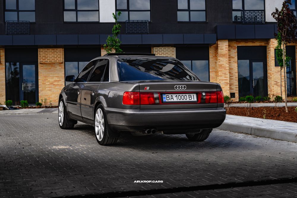 Audi S6 2.2 turbo quattro