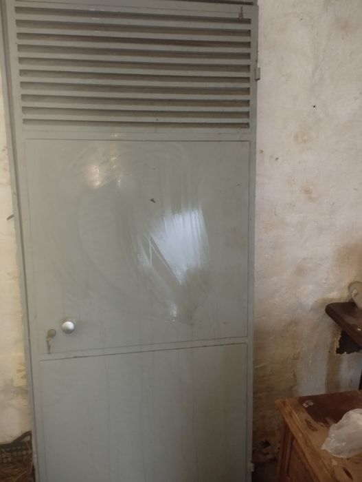 Porta em ferro completa com respiração