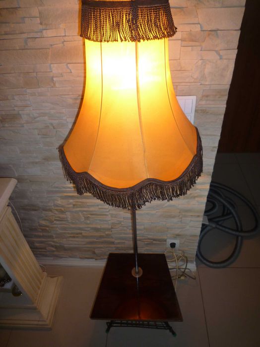 Lampa z półką, porcelanowa lata 60-te