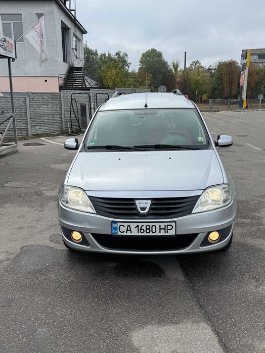 Dacia Logan 1.6 ГБО 2010 пасажир обслужений