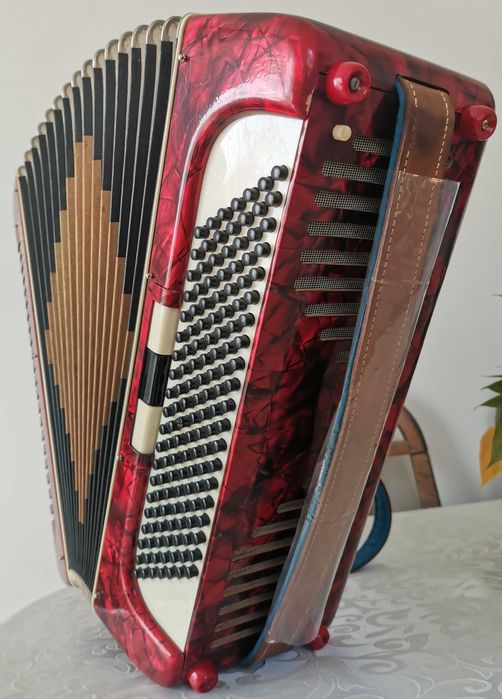 Akordeon Buttstadt 140 (nie Weltmeister, nie Hohner)