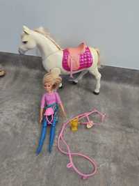 Koń z lalka Barbi