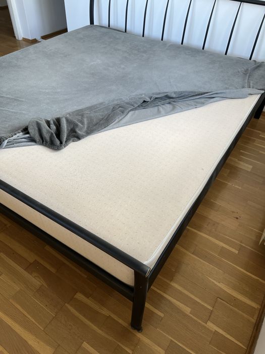 Piekne loze do sypialni 180 x 200 z dwoma materacami