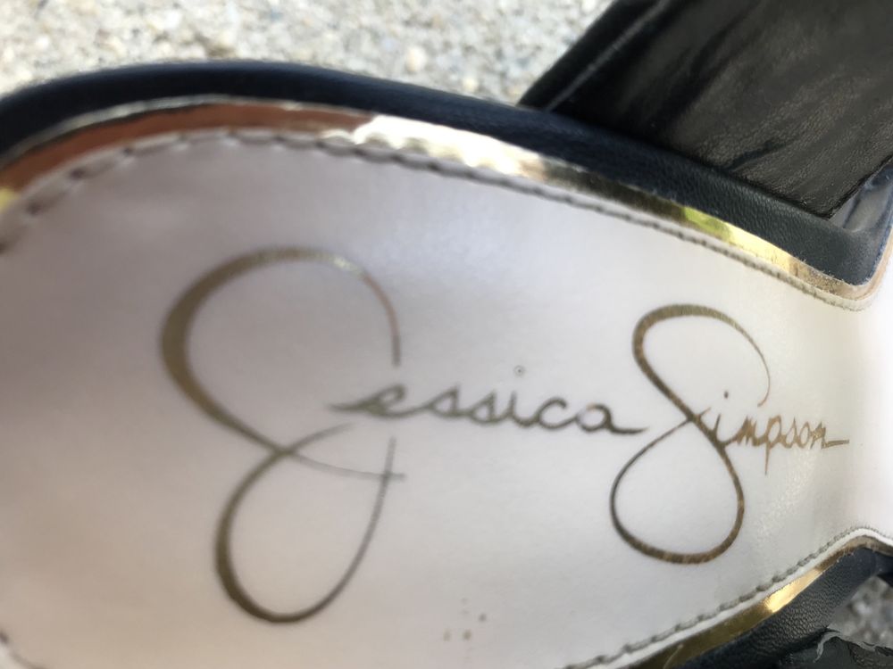 Sandálias pretas Jessica Simpson