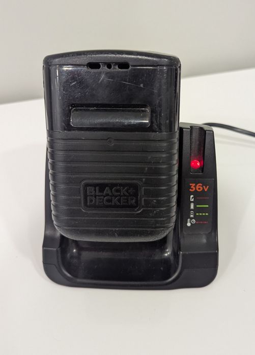 Black Decker 36 V зарядка і акум