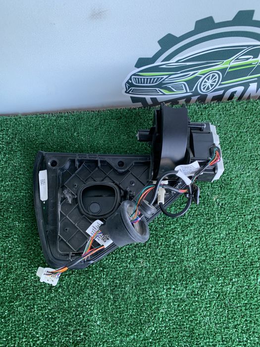 Tesla Y 3 лючок порта зарядки порт