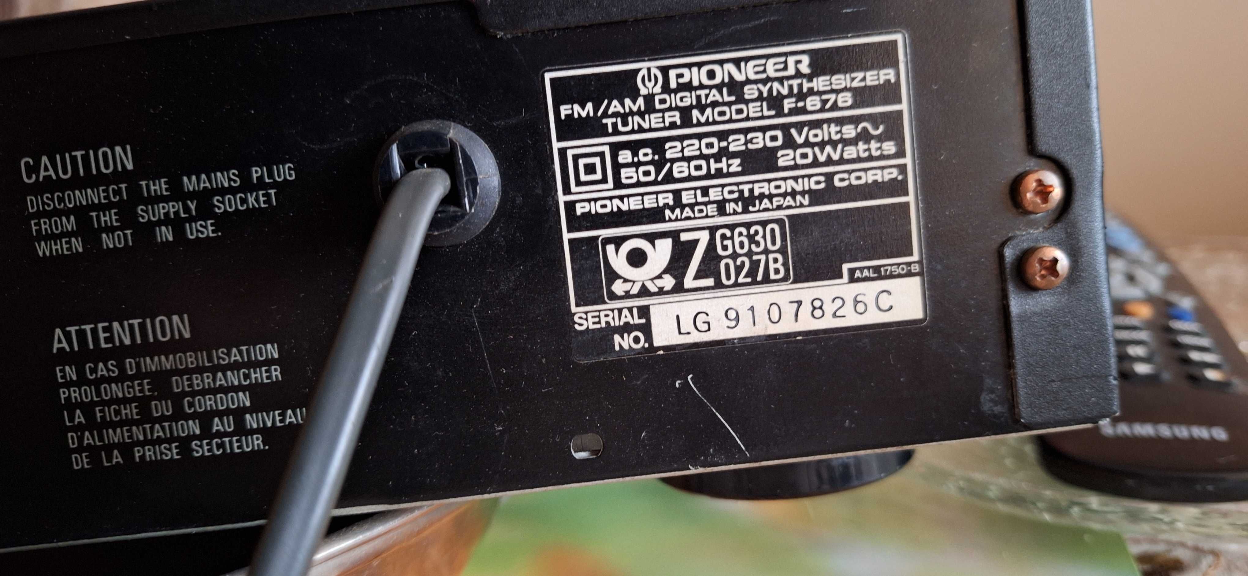 Tuner Pioneer  , F 676 , sprawny