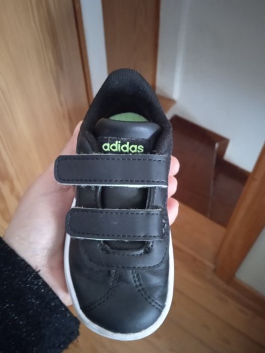 Tênis adidas criança